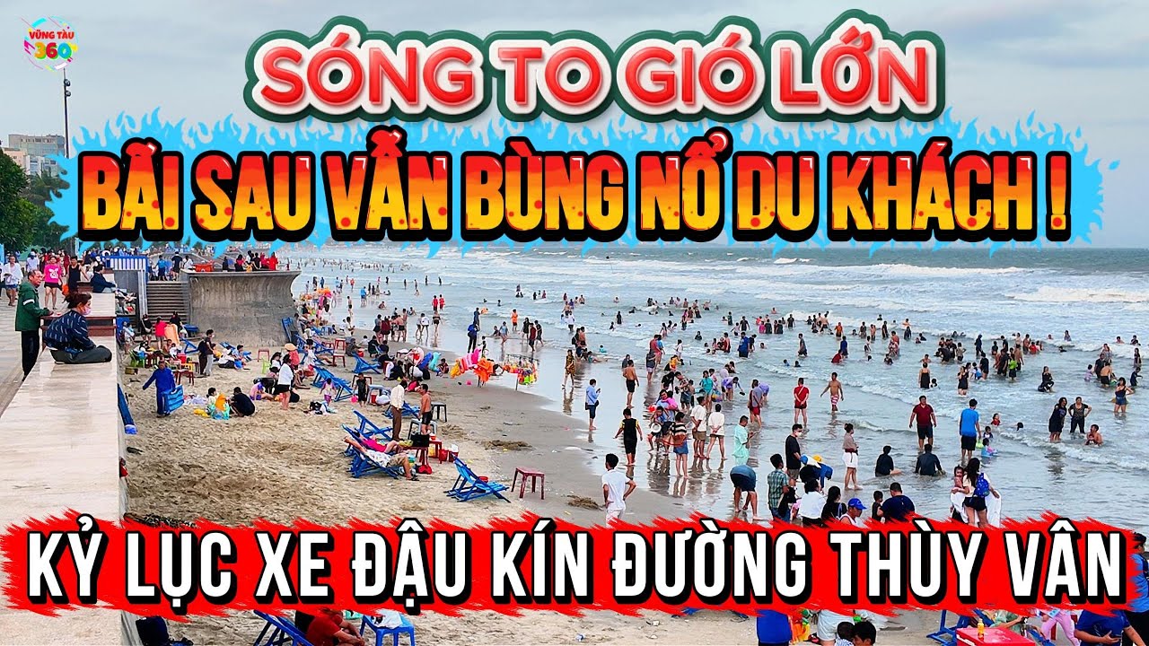 Несмотря на сильные волны и ветер, на второй день новогодних праздников 2026 года на пляж Бэк-Бич...