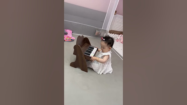 The way he plays the piano seriously is so cute. This piano can be played until the child is