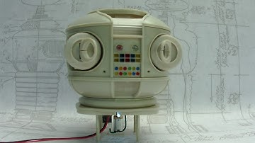 Moebius Lost in Space Robot Kit with Mechalabs Torso Rotator