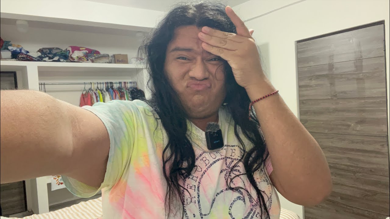 Cocinándole huevo con chaya a mi marido que va llevar de lonche al trabajo anda ve jajaja 🥱