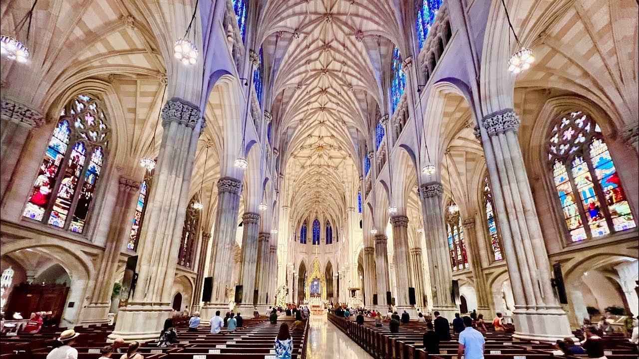 Merry Christmas! Let’s visit St  Patrick’s Cathedral & Trinity Church!