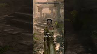 Is she glitched? #skyrim #skyrimanniversaryedition #skyrimshorts #fypシ #gaming