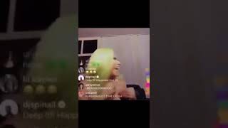 Stan Twitter Nicki Minaj Horse Laugh