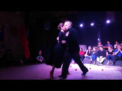 Hugo Mastrolorenzo y Agustina Vignau en Milonga Paquita 1/3