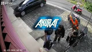 Viral! Anak Dianiaya di Depan Ayahnya, Rekaman CCTV Bikin Publik Geram