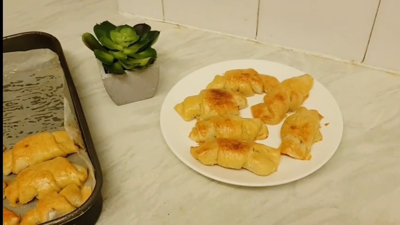 STUDIO FOOD 33 - HOMEMADE MINI CROISSANT WITH HAZELNUT BUTTER