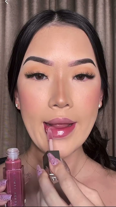 LIMITED EDITION “RIRI” GLOSS BOMB✨ #fentybeauty #newmakeup #glossbomb #liptutorial