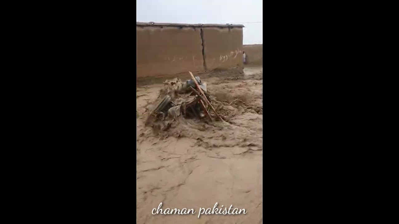 Tractor flown in flood due to heavy rains in chaman balochistan pakistan