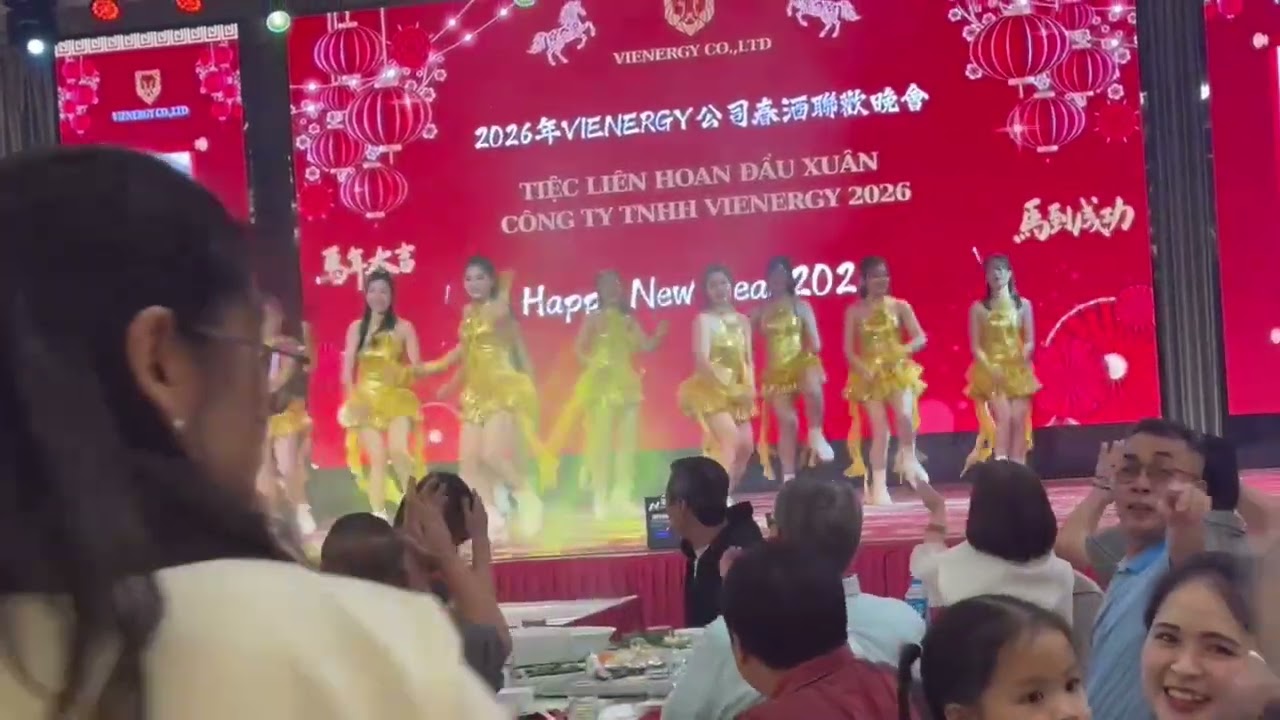 Nhảy hiện đại Dễ thương - Khởi My của vũ đoàn QC bản b