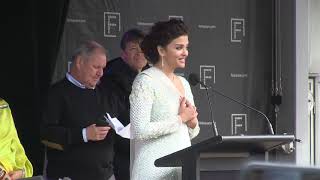 'Indians flock to Melbourne for glimpse of celebrity AISHWARYA RAI BACHCHNAN' 12/8/17