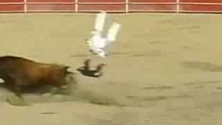 crazy guy jumps over bull screenshot 5
