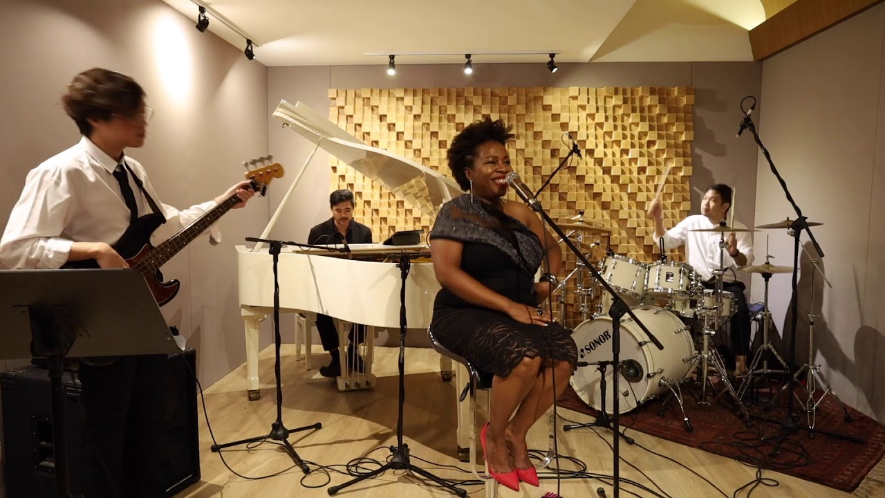 Chocolate Pill - L O V E 