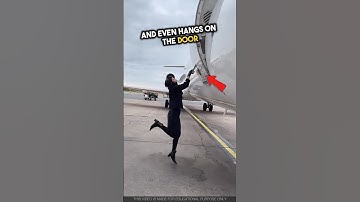 This Flight Attendant Struggled With the Plane Door