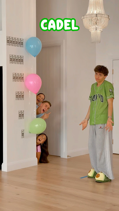 STICK THE BALLOON, WIN THE MONEY! 😅 - #shorts #usa