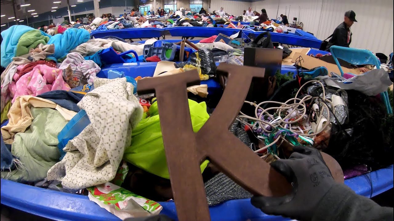 Silent, but FUN! Thrifting Goodwill Clearance Center Bins 20 (VTG