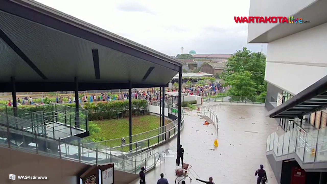 Kronologi Penyerangan Warga Di Aeon Mall Jakarta Garden City Cakung Awalnya Hanya Unjuk Rasa Tribunnews Com Mobile