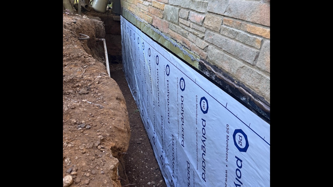 Как вода попадает в ваш дом? Остановите протечку с помощью гидроизоляции и дренажа.