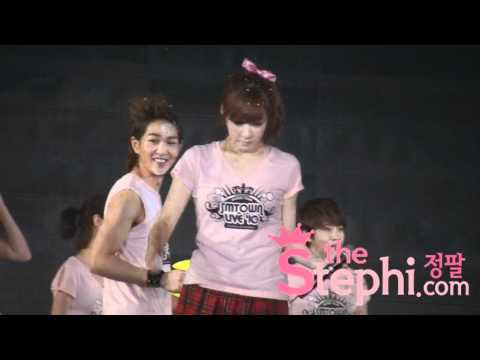 [Fancam] 100821 Tiffany SNSD - Party for BoA @SM TOWN 2010 Seoul