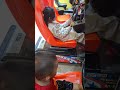 azmi.sama anya lg balap mobil