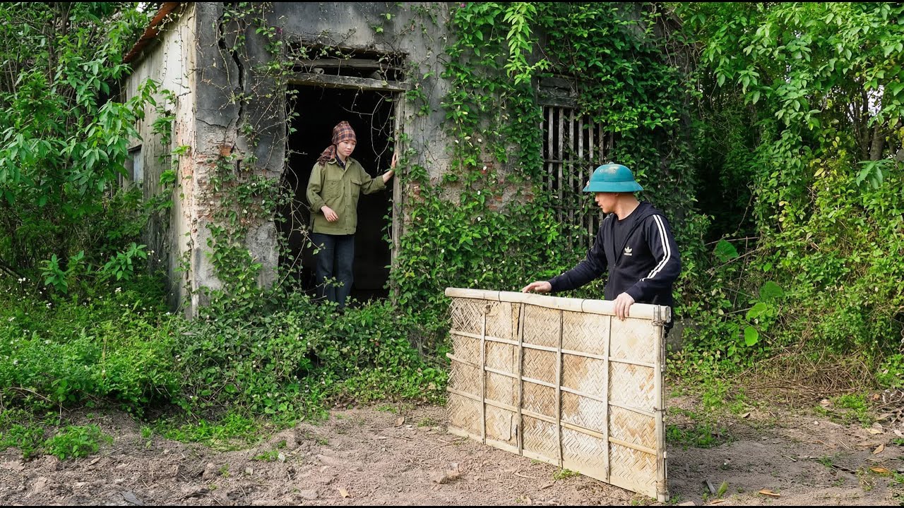 Kind young man helps a homeless single mother find a home to get through the cold winter.