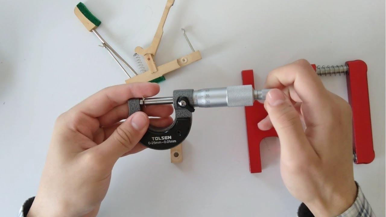 Regarnissage D'une Fourche • Rebushing Of a Flange