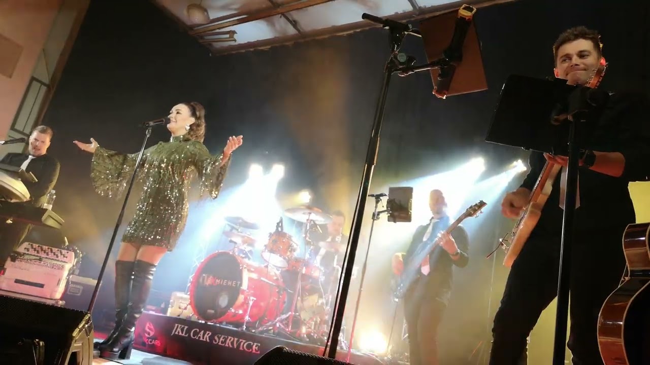 Saija Tuupanen & eXmiehet - Amado mio