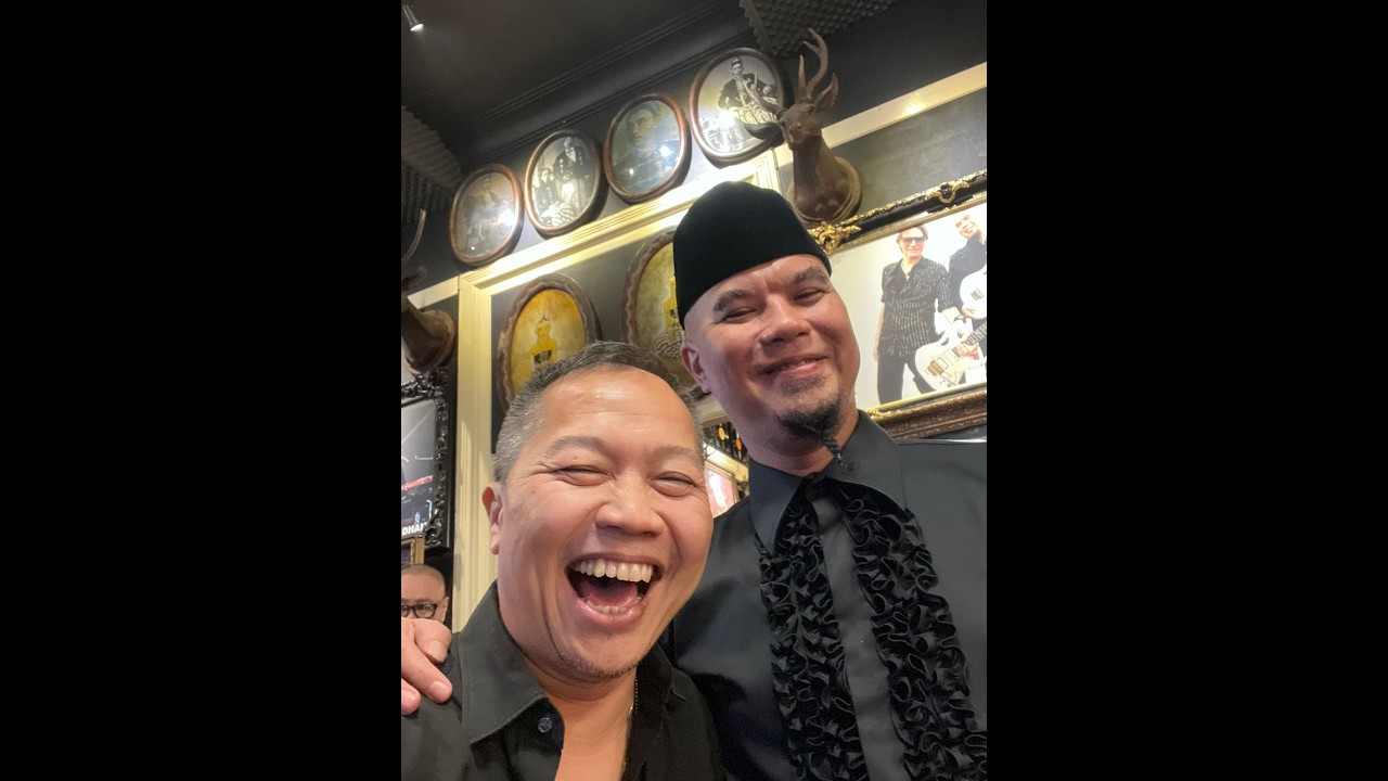 PUPUS - Dewa19 with Sandhy Sondoro (jamming session)