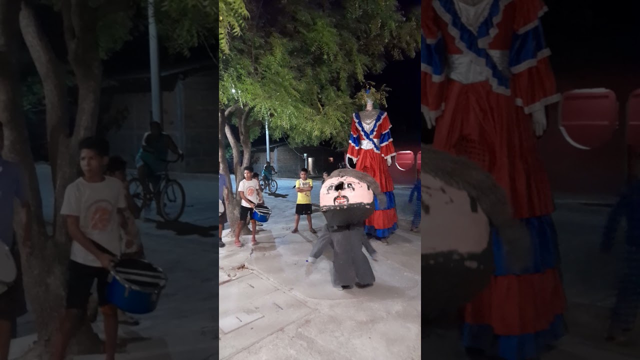 El Baile De La Gigantona y El Enano Cabeza al frente de mi casa