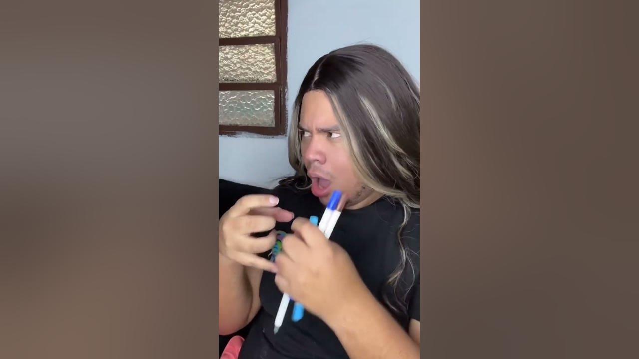 Pov : Le Roban un Plumon a Mia Plumones