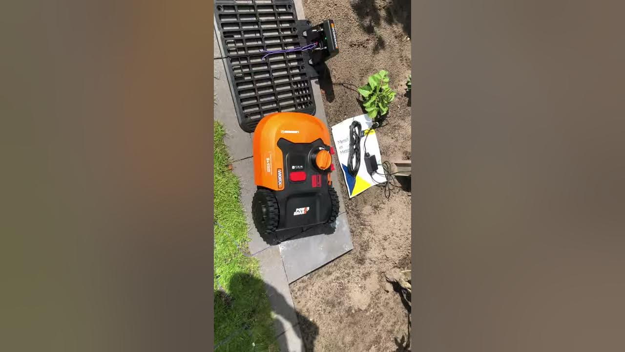Worx M500 1. Anfahrt der Ladestation YouTube