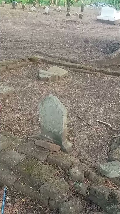 kondisi makam nyai ronggeng#short#azhura misteri