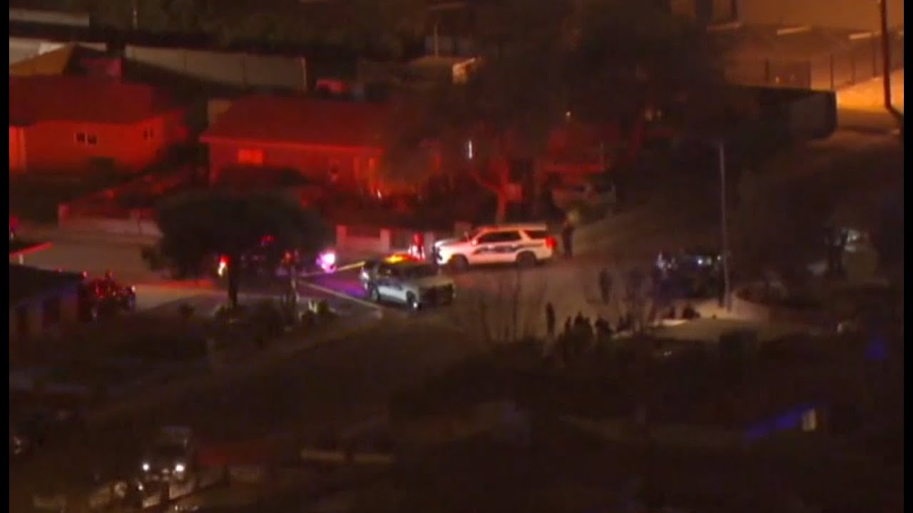 Suspects shot after pursuit involving police officers in Phoenix - YouTube
