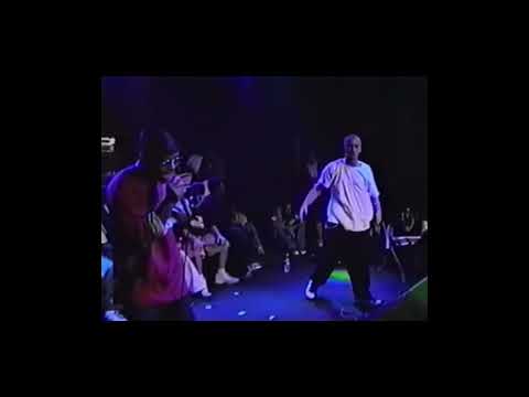 Eminem drops the mic high as fuck 1999 live