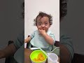 はんぺんを渡せば泣き止む🤭#shorts #おやつ#赤ちゃん #癒しの子ども #子供のいる暮らし #とあぴー