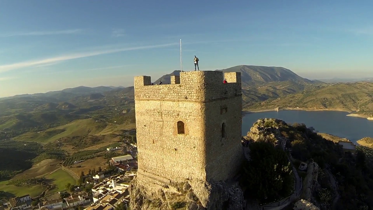 CASTILLO DE ZAHARA DE LA SIERRA [4K]