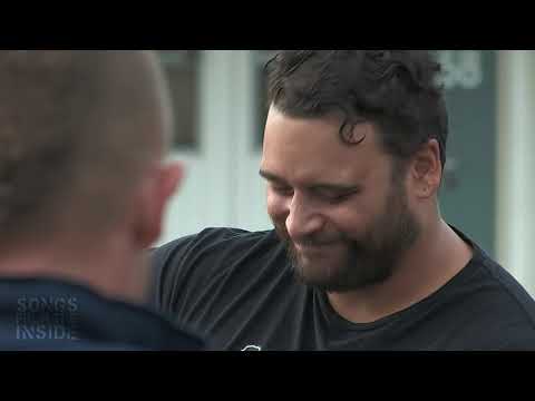 Troy Kingi sings