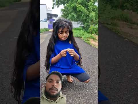 chouti bachhi jamin se biskut utha ker khar rahi thi to ladki ne kya kiya#ytshorts#shorts#shortvideo