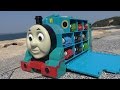 ★Big Thomas The Tank Engine and Percy Overlooking the sea★きかんしゃトーマス
