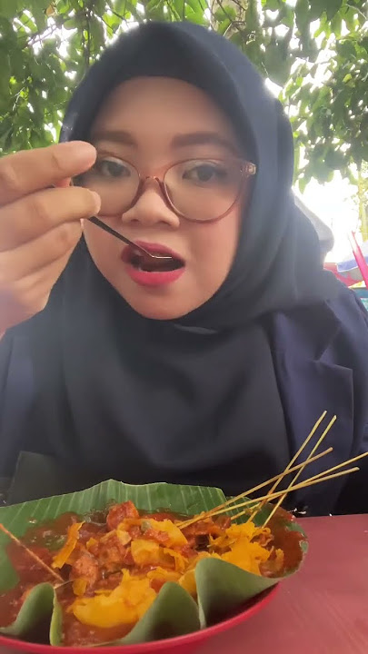 MAKAN SATE PADANG (SATE PATIMURA DI KOTA PEKANBARU)