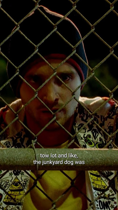 Download lagu The #BreakingBad scene with #AaronPaul falling in the outhouse was a brilliant backup plan #Shorts