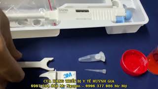 Microliter Pipette và giá đỡ.