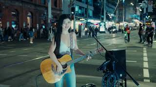 Watch this amazing busker sing 'I Miss You' by Blink182