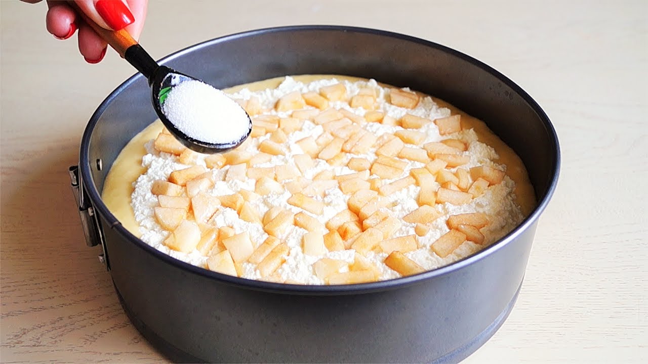 НИКТО НЕ ВЕРИТ, что ТАК ПРОСТО И БЫСТРО! 10 Минут + Выпечка. Ленивый Пирог с творогом и яблоками!!!