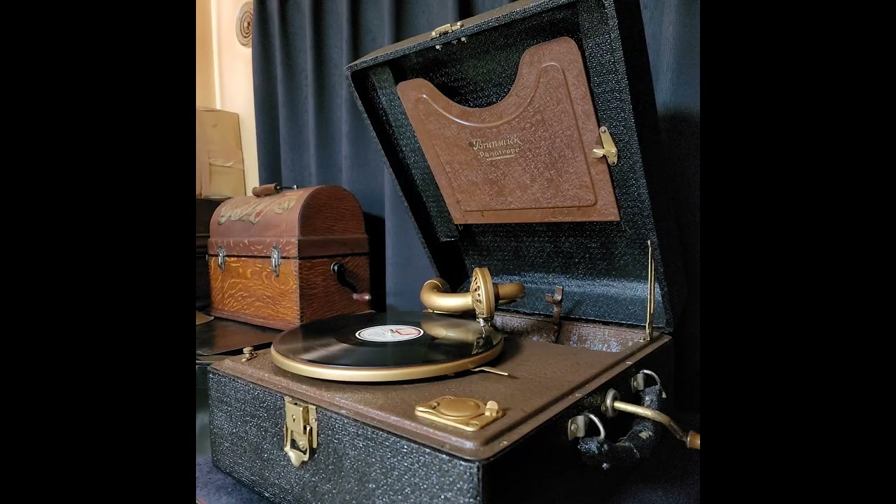 Jerry Murad's Harmonicats（ジェリー・ムラーズ）♪Frenesi♪ 1952年