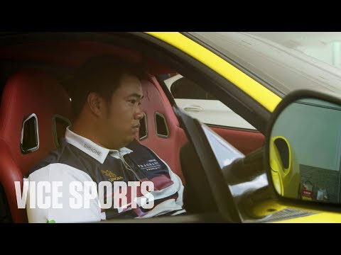 Video: Pro Golfer Kiradech Aphibarnrat saka, ka viņš golfa fonds savu Sneaker, skatīties, un Ferrari kolekcijas