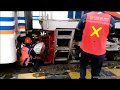 Proses merangkaikan Lokomotif CC 201 dengan rangkaian