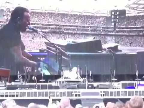 Bruce Springsteen - 2016 - Dublin - Incident on 57th Street - HQ Audio