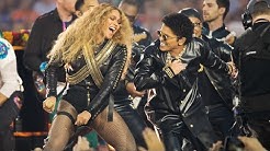 BeyoncÃ© & Bruno Mars Crash the Pepsi Super Bowl 50 Halftime Show | NFL  - Durasi: 4:38. 