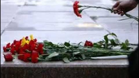 Thumbnail of UNA FLOR PARA MI MADRE..... LOS LEGENDARIOS. ( JWOMSA )