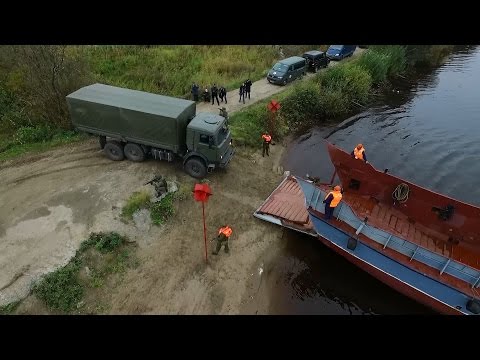 Наведение паромной переправы